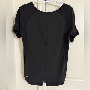 Black relaxed fit short sleeve Lululemon shirt